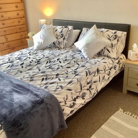 Second Floor Apartment Tenby Town Centre Екстер'єр фото