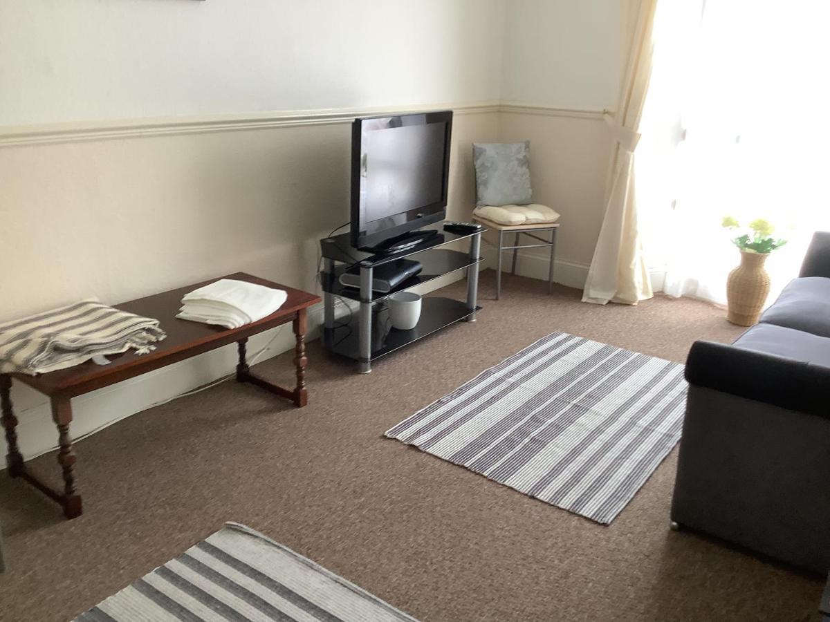 Second Floor Apartment Tenby Town Centre Екстер'єр фото