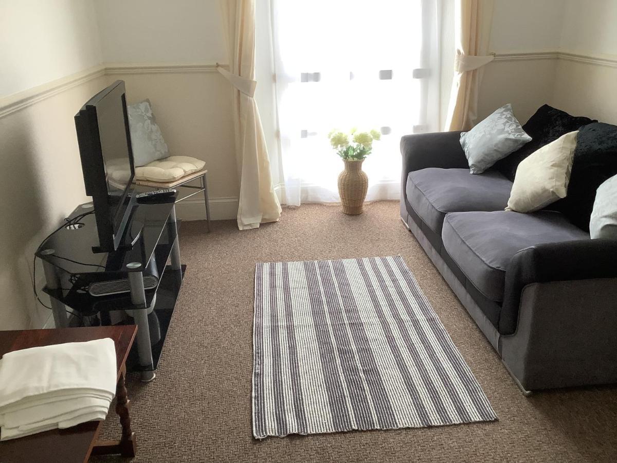 Second Floor Apartment Tenby Town Centre Екстер'єр фото