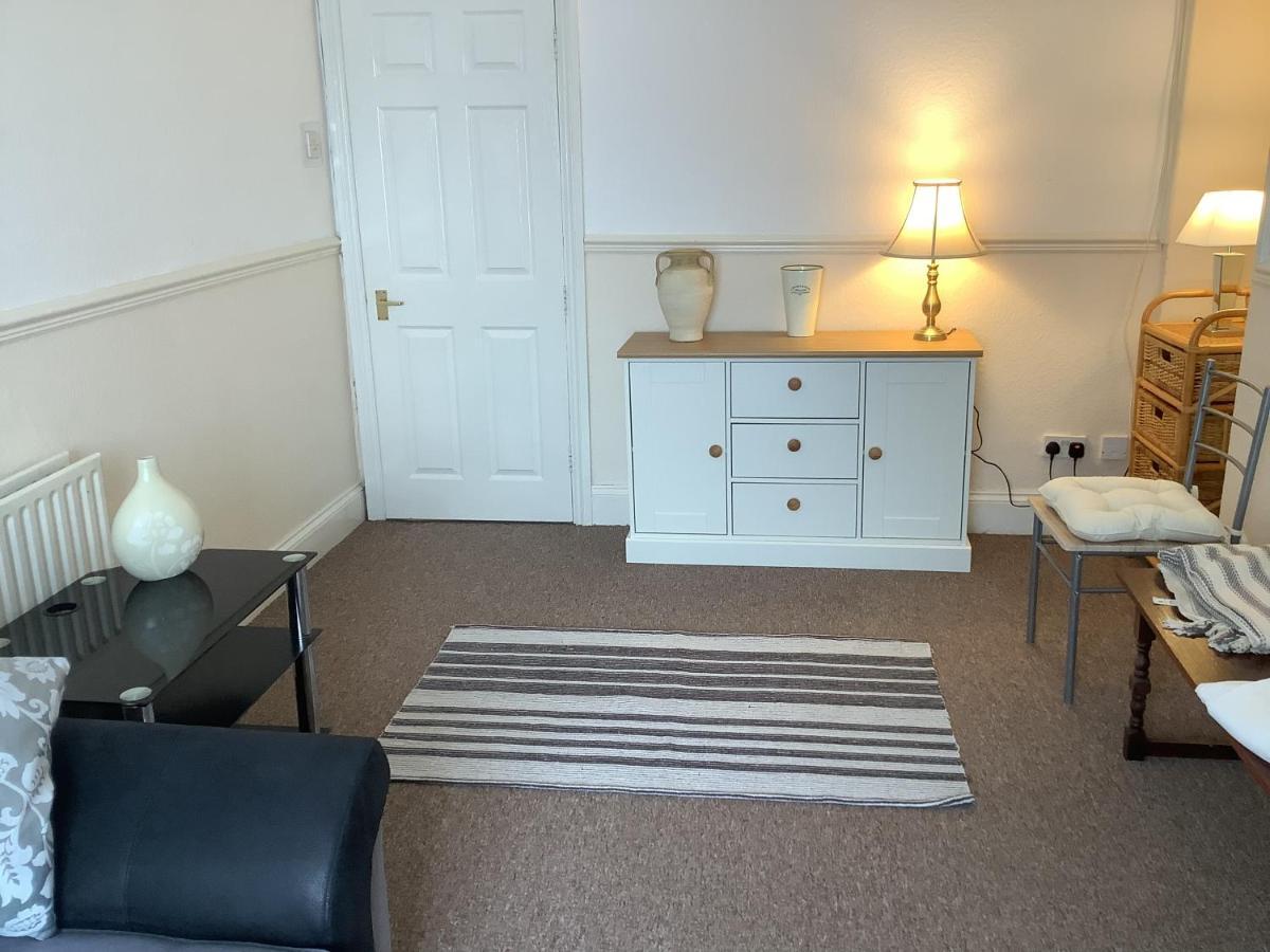 Second Floor Apartment Tenby Town Centre Екстер'єр фото