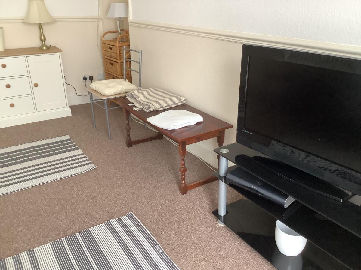 Second Floor Apartment Tenby Town Centre Екстер'єр фото